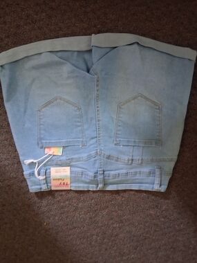 Light Wash Denim Shorts with Folded Hem 13/14